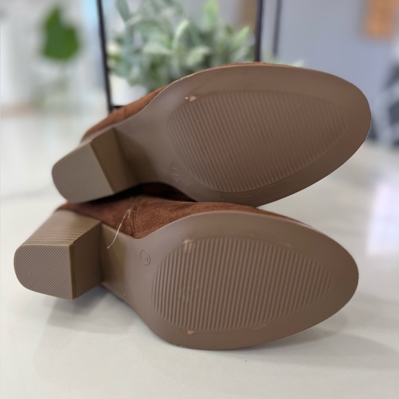 Faux suede ankle boots - Picture 2 of 2